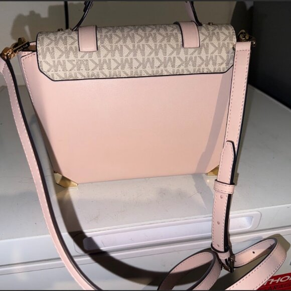 Michael Kors Manhattan Medium Leather and Logo Satchel - Picture 3 of 3